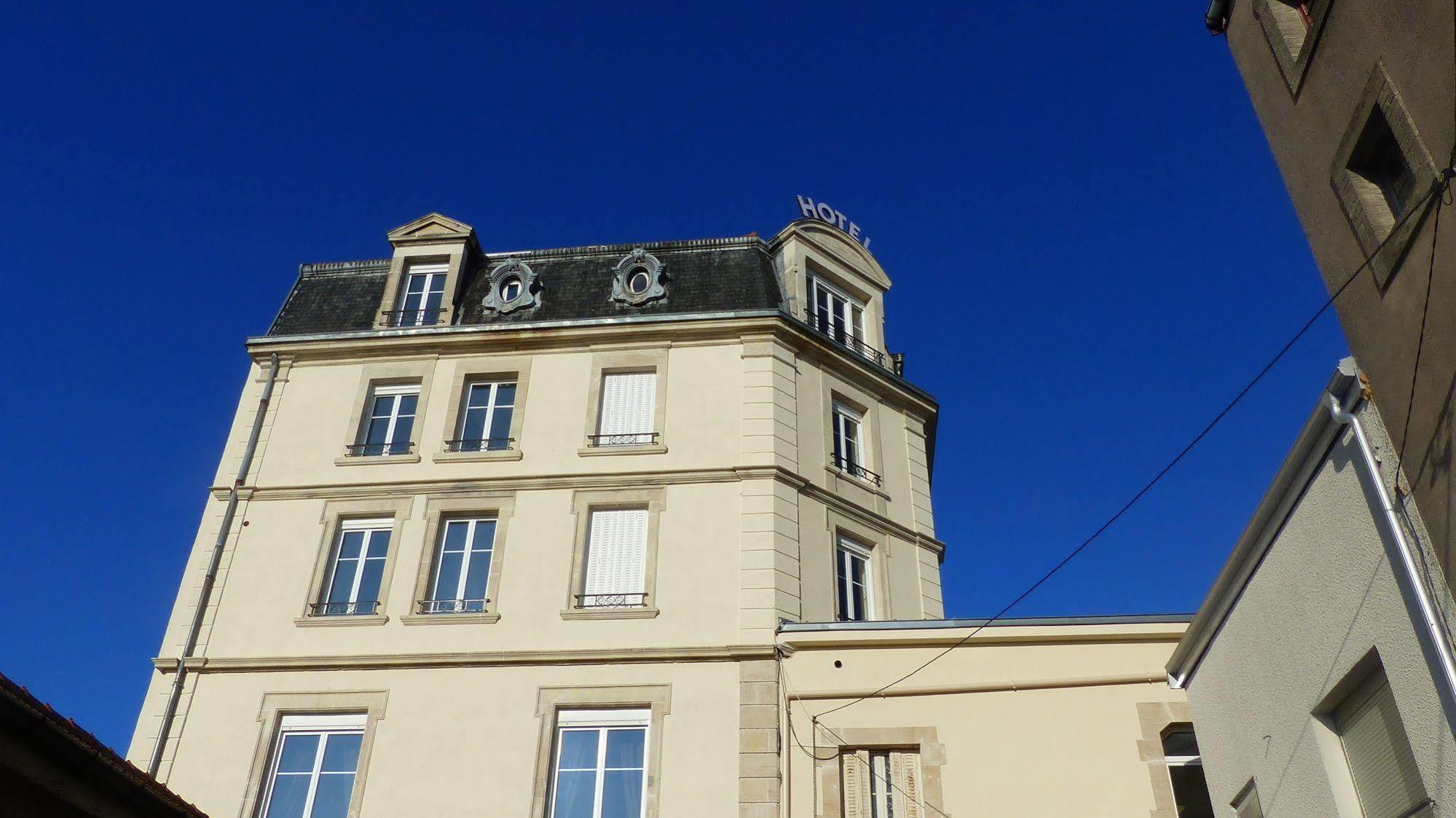 De L'europe 3*